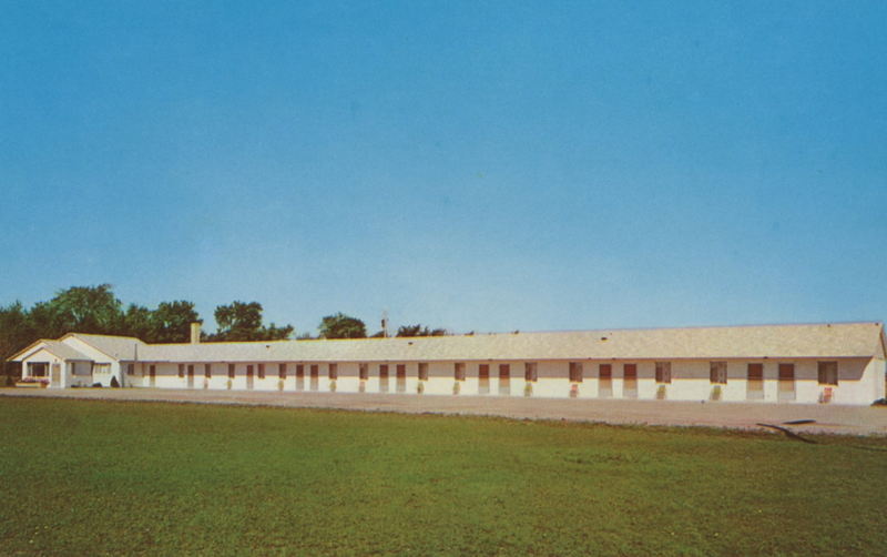 Sharolyn Motel & Restaurant - Old Postcard (newer photo)
